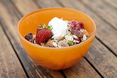 赛博朋克银恶游戏《天空之尘》面向PC公布